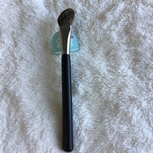 Japonesque Vintage Black Makeup Angled Brush #322